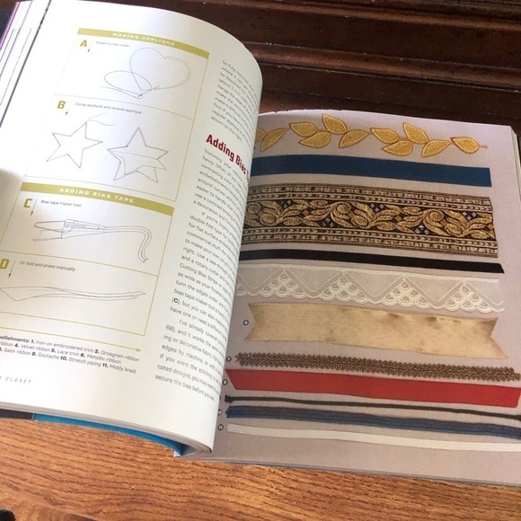 The Hero’s Closet sewing for Cosplay and Costuming paperback book - Picture 12 of 14